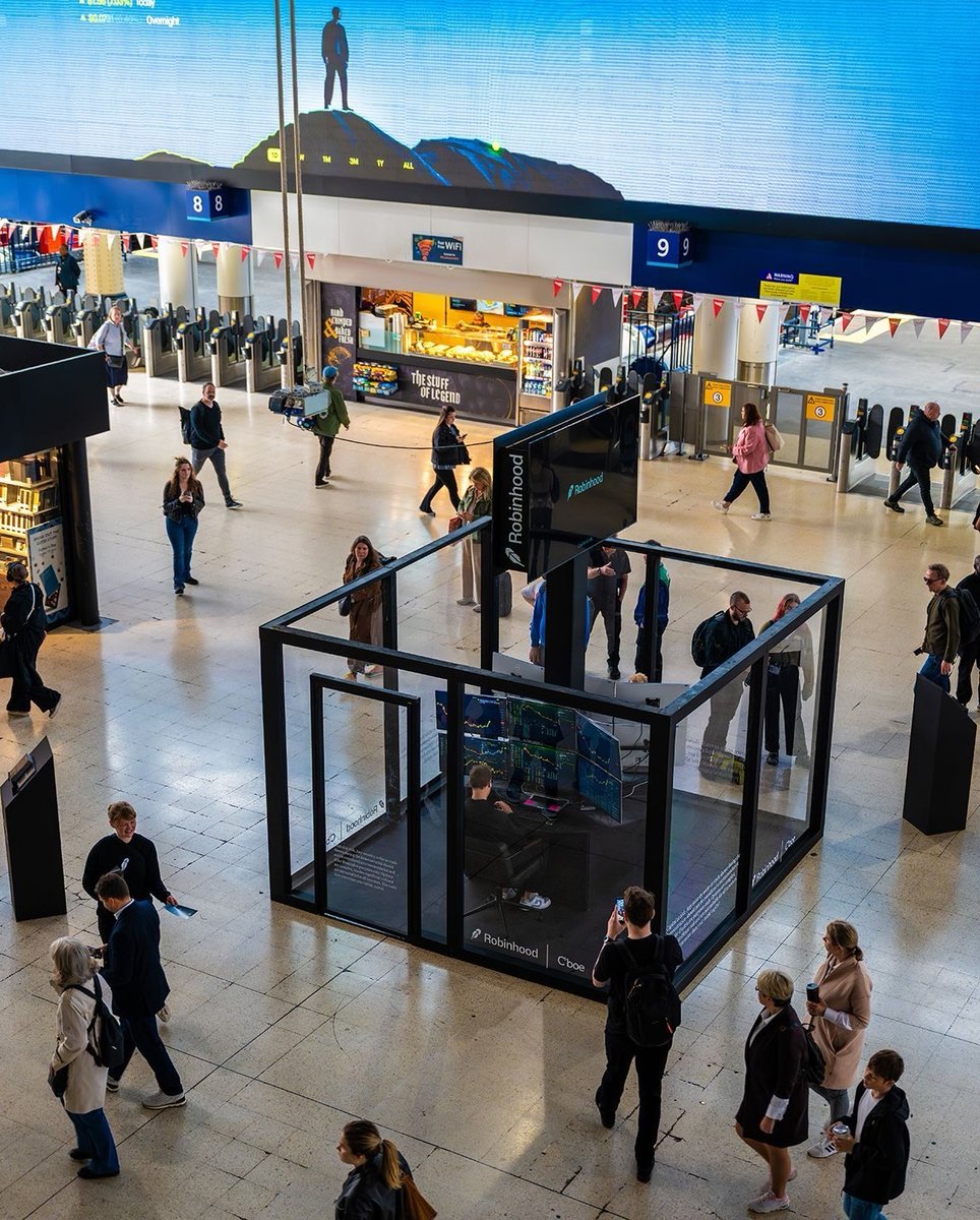 Step into Robinhood Legend, where active trading comes to life. Our free  desktop trading platform lets you trade U.S. stocks, stock options, and  index options—all in one place. Capital at risk. Other