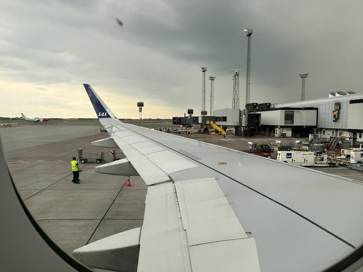cboxdk's tweet image. On my way to Budapest. Really looking forward to meeting everyone there!
