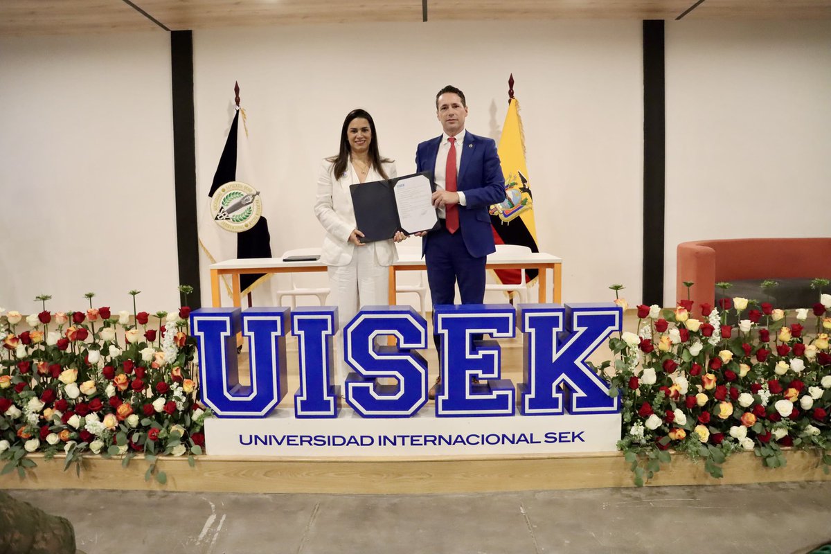 UISEK | Universidad Internacional SEK (@uisek) on Twitter photo En el marco de la IX edición de #EcuadorExportaUISEK, firmamos un convenio con <a href="/ProEcuador_/">PRO ECUADOR</a>, una alianza estratégica que potencia las capacidades de nuestros jóvenes para dirigirlas hacia el mundo. 🌎🇪🇨 En el marco de la IX edición de #EcuadorExportaUISEK, firmamos un convenio con <a href="/ProEcuador_/">PRO ECUADOR</a>, una alianza estratégica que potencia las capacidades de nuestros jóvenes para dirigirlas hacia el mundo. 🌎🇪🇨