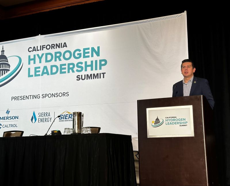 Assemblymember David Alvarez kicked off Day 2 of the #CAHydrogenSummit calling for reform, partnership &amp; progress to advance #hydrogen in California —highlighting jobs, infrastructure, and the $1B #hydrogenhub as key drivers. 

#CaliforniaHydrogen #HydrogenEconomy #HydrogenMarket