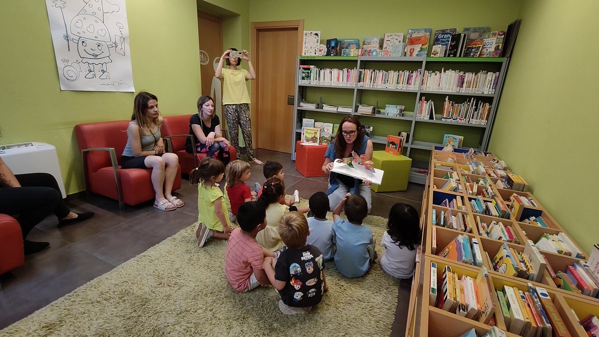 A #BiblioGuissona visita dels alumnes d'I2 de la Llar d'Infants Patufet #visitesescolars