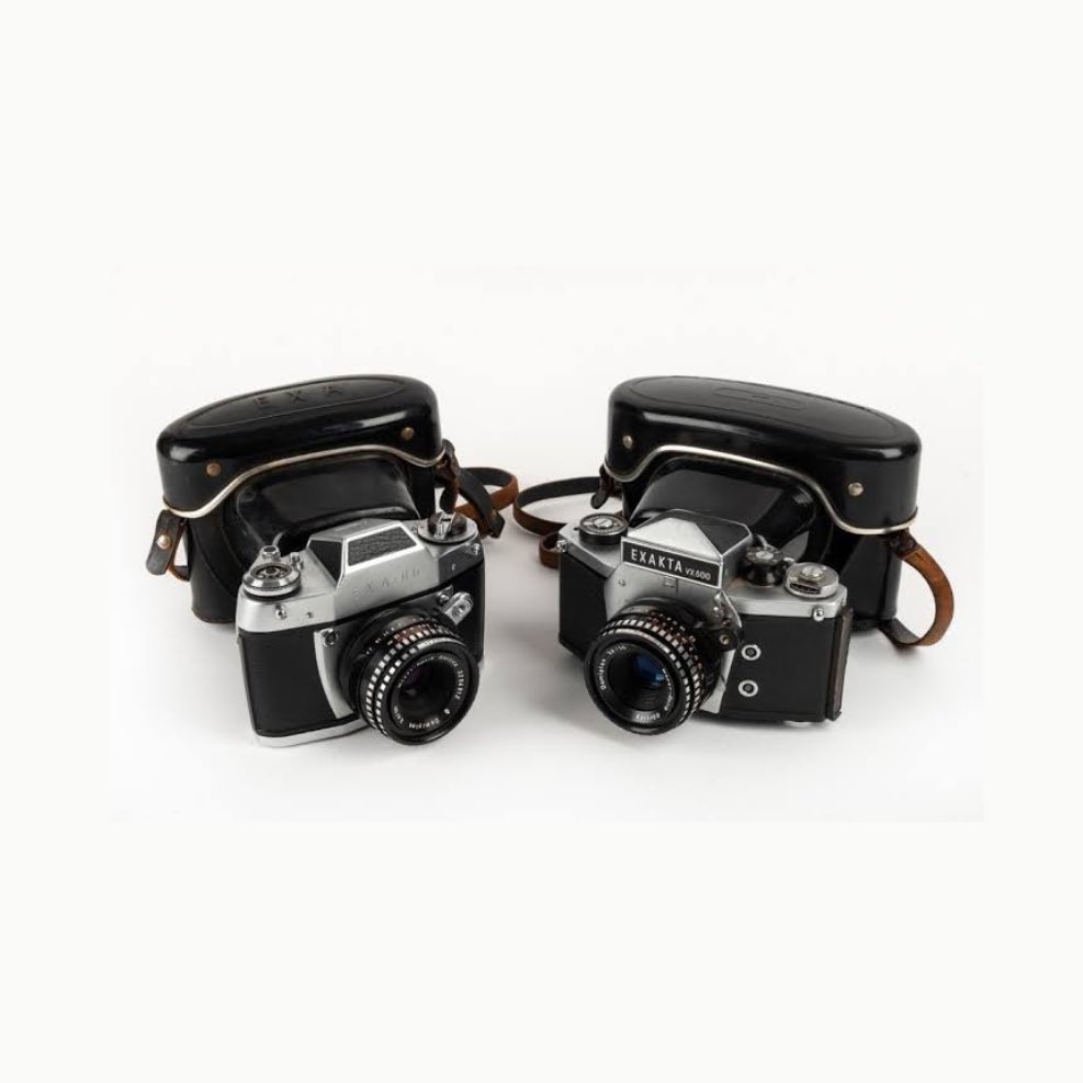 CAM Seok Jin ๐ฉ๐ปโ๐๐ธ โท (@weseejinwesmile) on Twitter photo HO-SEOK-JIN for #2025BTSFESTA // TWO C. 1960S SLR CAMERAS, EACH IN BLACK LEATHER CASE - ONE EXAKTA VX500 AND ONE EXA IIB
#BTS12thAnniversary #12์ฃผ๋
๋ง์ดํ์ฌA12MY์๊ฒ์ฃผ๋์ ๋ฌผ๐ #ํ์คํ๊ธฐ๊ฐ์๋์ฝ์๋์ก์์ ์๋ผ <a href="/BTS_twt/">๋ฐฉํ์๋
๋จ</a> #Jin #JHope #2Seok HO-SEOK-JIN for #2025BTSFESTA // TWO C. 1960S SLR CAMERAS, EACH IN BLACK LEATHER CASE - ONE EXAKTA VX500 AND ONE EXA IIB
#BTS12thAnniversary #12์ฃผ๋
๋ง์ดํ์ฌA12MY์๊ฒ์ฃผ๋์ ๋ฌผ๐ #ํ์คํ๊ธฐ๊ฐ์๋์ฝ์๋์ก์์ ์๋ผ <a href="/BTS_twt/">๋ฐฉํ์๋
๋จ</a> #Jin #JHope #2Seok