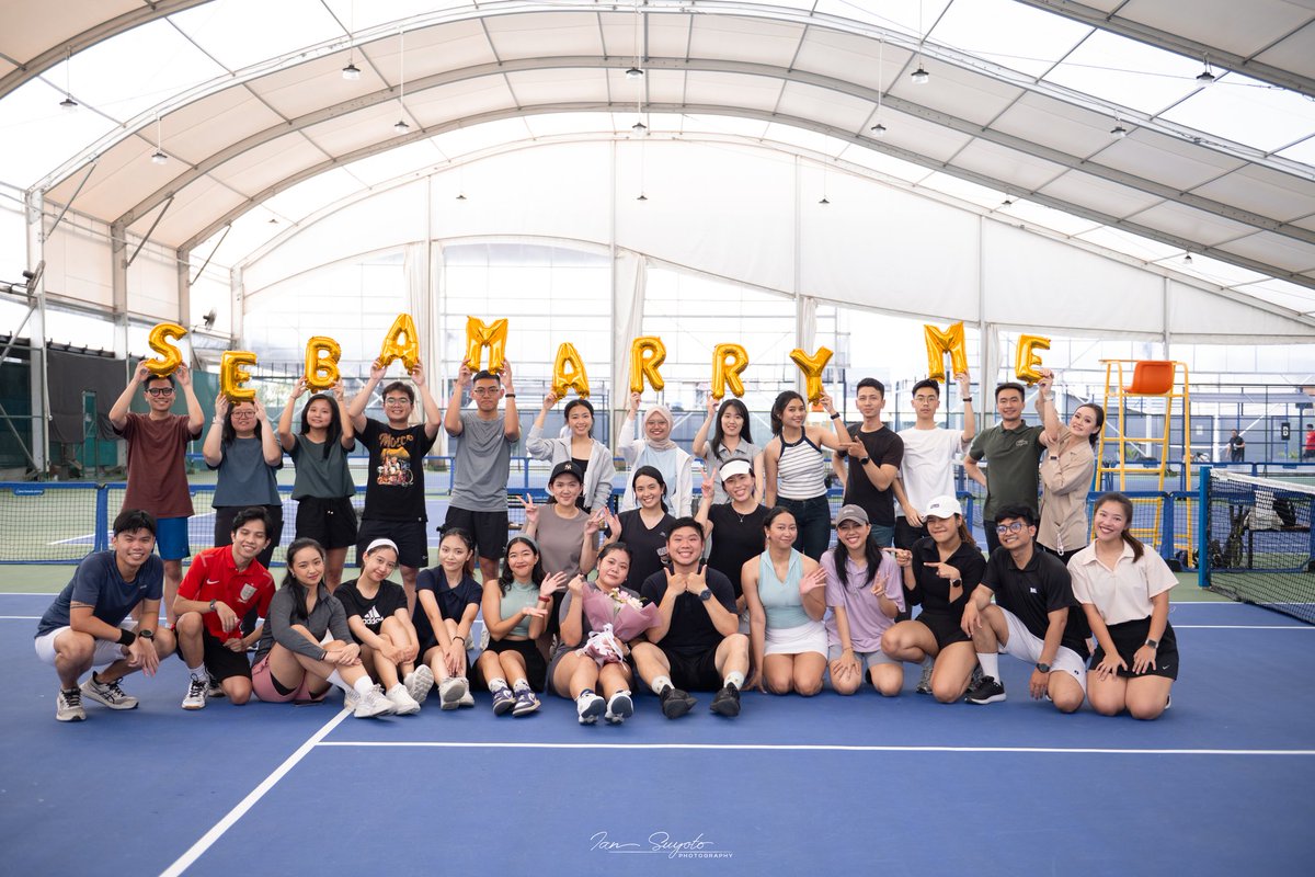 Sebaningrat's tweet photo. Thanks punya teman teman yang support juga ! Serta para WO wedding kami yang super WOWWW keren ngurus semua dari ujung ke ujung dan tentu para dancer yang ciamik nyusun koreonya, ngajarin edu dance juga ampe lancarrrr, ku makin gemasssss 🫶🏻🫶🏻 https://t.co/WK875qOSWC