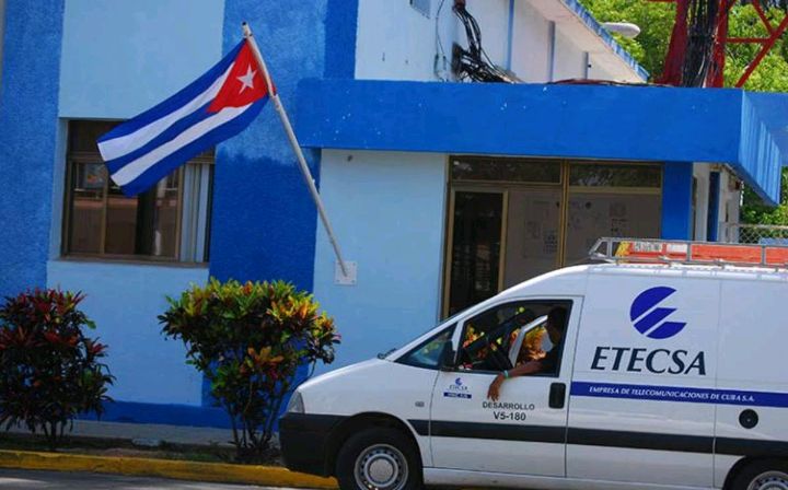 Nuestro equipo de profesionales trabaja incansablemente para impulsar el crecimiento y la evolución de ETECSA. ¡Confianza y compromiso siempre! #CubaEnLínea