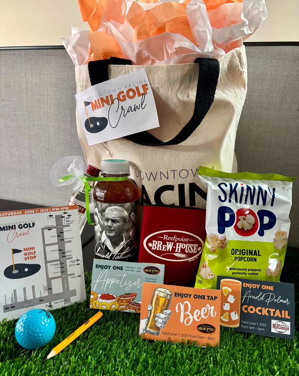 Go VIP for the Downtown Racine Mini Golf Crawl this Saturday! Not only do you get all stated below, you get entered to win this golf bag, donated by Reefpoint Brew House
VIP Twosome – $50
Includes everything from General Admission PLUS:
• Appetizer + 2 beers at Reefpoint Brew