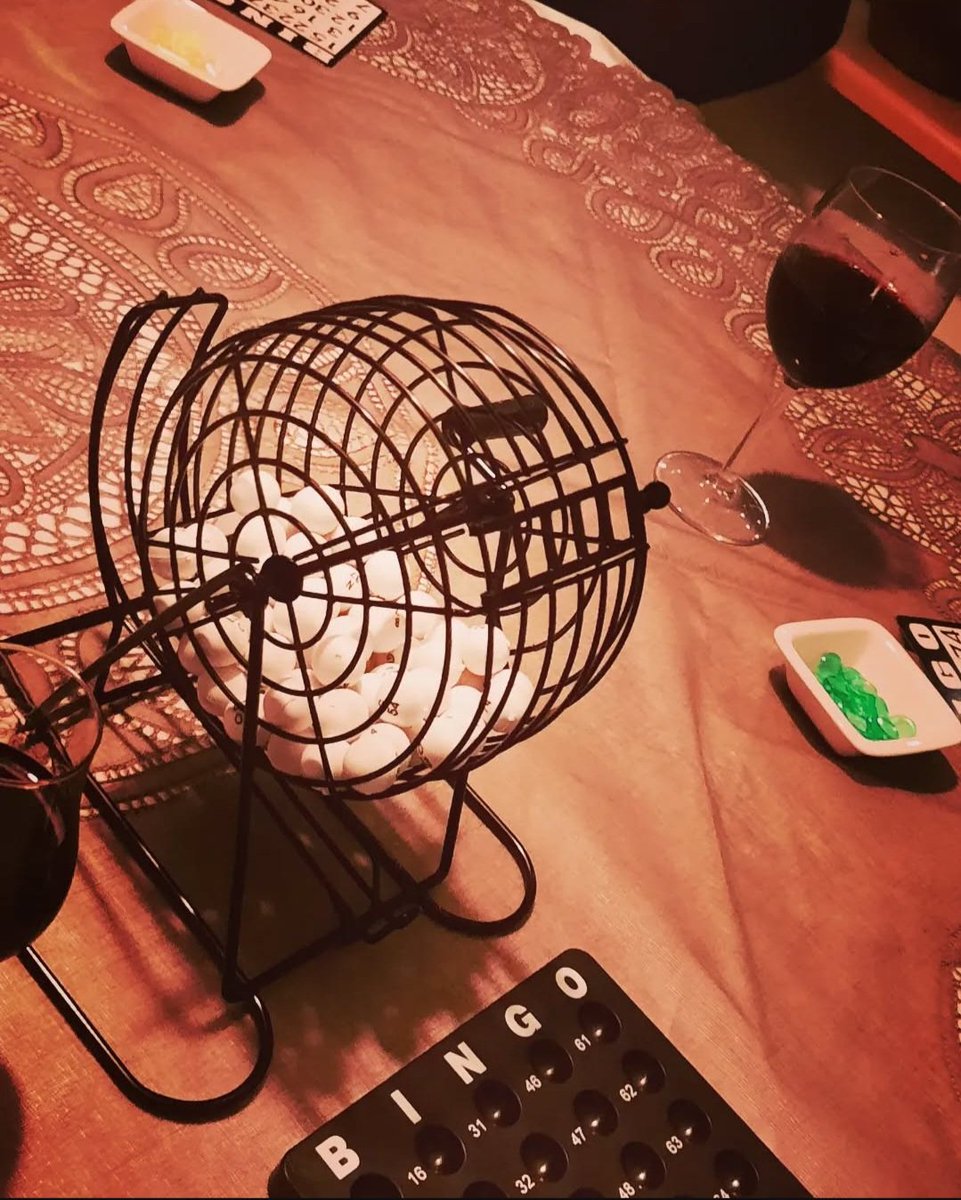 28MaaikeVogel09's tweet photo. #goedeavond 
Vandaag #4juni is #dag4 van #Junieke_Fotografie initiatief van @bkfotobetsy 
Vandaag staat in het teken van #spelen 
Met familie heb ik een keer een bingo avond gehad met kleine prijsjes, het was erg leuke en gezellig.
#fijnewoensdag avond en #genietervan https://t.co/WcyuTBkQEb