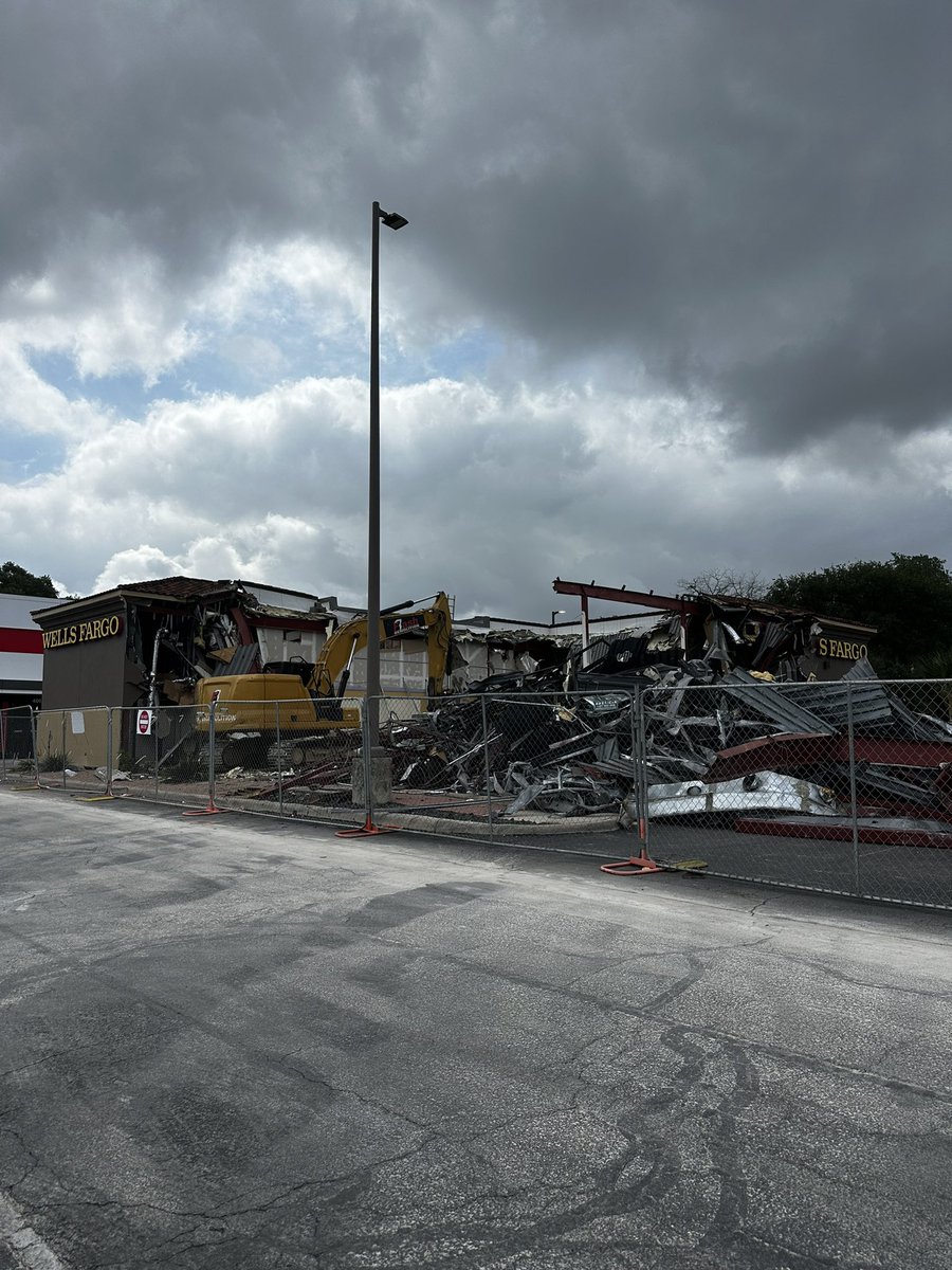 The year is 2030…. Banks are no longer needed.

Bitcoin has become what it was designed for… better money.