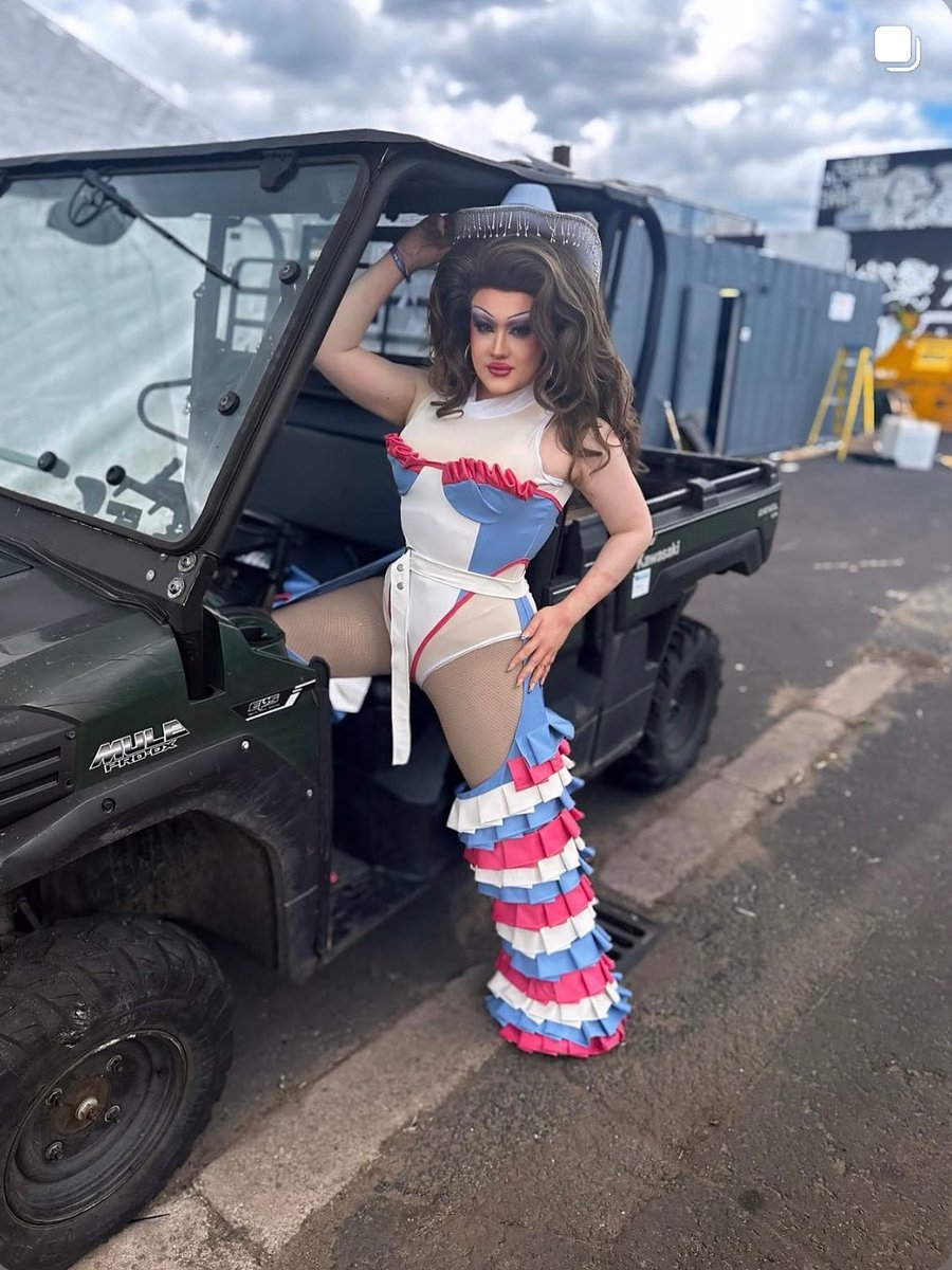 Village Inn Birmingham (@villagebrum) on Twitter photo HOLD TIGHT! SHE’S ON THE WAY 🎤 💄
Kylie may be the princess of pop, but <a href="/DahliahRivers/">Dahliah Rivers</a> is the Kween of Karaoke!
She’s back TONIGHT from 10pm with Village Karaoke with FREE SHOTS for every singer!
⏰ Open from 7pm! HOLD TIGHT! SHE’S ON THE WAY 🎤 💄
Kylie may be the princess of pop, but <a href="/DahliahRivers/">Dahliah Rivers</a> is the Kween of Karaoke!
She’s back TONIGHT from 10pm with Village Karaoke with FREE SHOTS for every singer!
⏰ Open from 7pm!