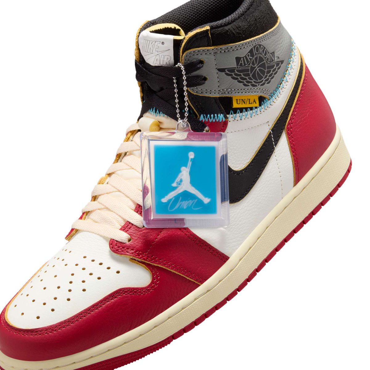 Union x Air Jordan 1 High OG 'Chicago/Shadow' Expected to Restock Today ✍️

What We Know So Far: hoh.news/uL1R33I5c