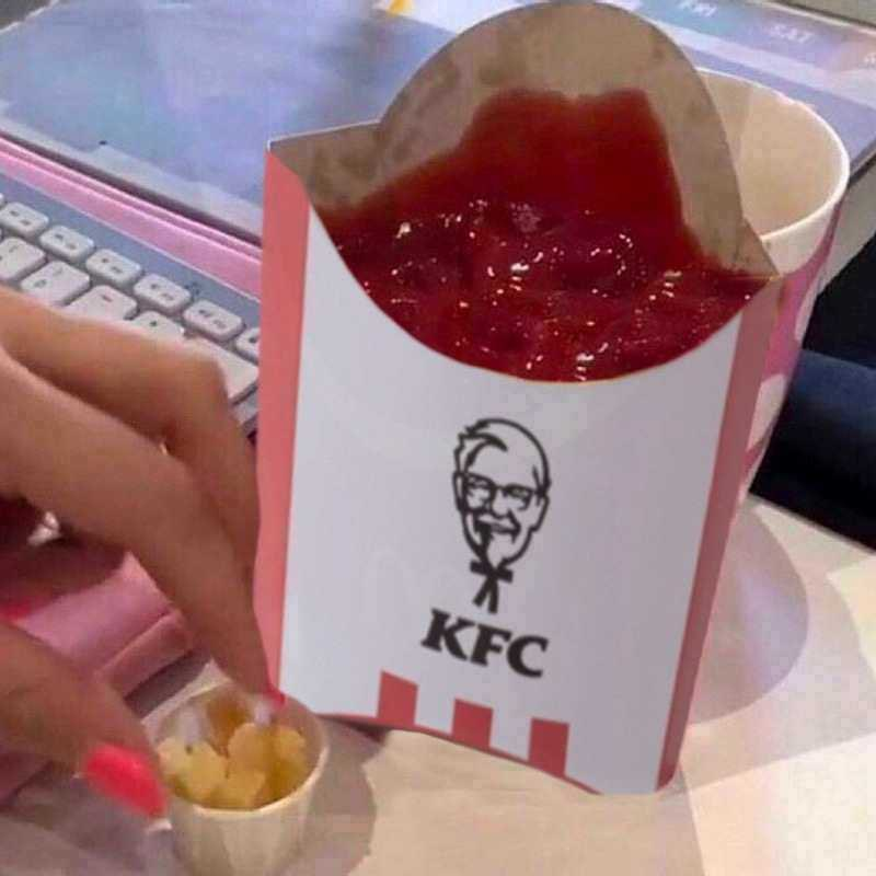 KFC tweet media