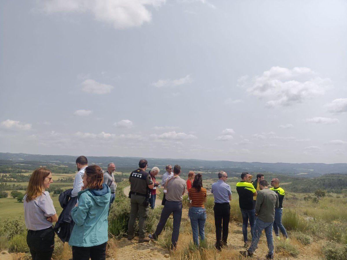 FIRE-SCENE (@firescene_kapp) on Twitter photo <a href="/ctforestal/">CTFC</a> <a href="/MinagricPress/">Υπουργείο Αγροτικής Ανάπτυξης και Τροφίμων</a> <a href="/emergenciescat/">Protecció civil</a> <a href="/EU_ScienceHub/">EU_ScienceHub</a> <a href="/EU_Commission/">European Commission</a> <a href="/cpforestal/">CPF</a> <a href="/agentsruralscat/">Agents Rurals</a> In the afternoon, we’ve visited La Ribera Salada, a recreational site part of the #FIRESCENE’s pilot in 📍Catalonia that is led by <a href="/ctforestal/">CTFC</a>, and the 2022 Castellar de la Ribera wildfire.
Many thanks to today’s participants and collaborators 🙌 <a href="/ctforestal/">CTFC</a> <a href="/MinagricPress/">Υπουργείο Αγροτικής Ανάπτυξης και Τροφίμων</a> <a href="/emergenciescat/">Protecció civil</a> <a href="/EU_ScienceHub/">EU_ScienceHub</a> <a href="/EU_Commission/">European Commission</a> <a href="/cpforestal/">CPF</a> <a href="/agentsruralscat/">Agents Rurals</a> In the afternoon, we’ve visited La Ribera Salada, a recreational site part of the #FIRESCENE’s pilot in 📍Catalonia that is led by <a href="/ctforestal/">CTFC</a>, and the 2022 Castellar de la Ribera wildfire.
Many thanks to today’s participants and collaborators 🙌