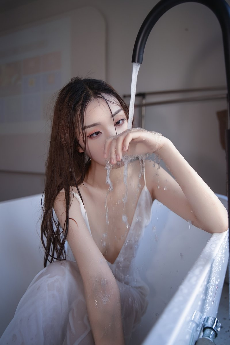 Photosofyoufc's tweet photo. 贵阳想拍照的小姐姐快来
会提供情绪价值
会教动作
艺术创作为主
尊重每个人
#贵阳摄影师 #拍照搭子 #搭子 #私房摄影 #写真 https://t.co/dJ4p6rI2D2