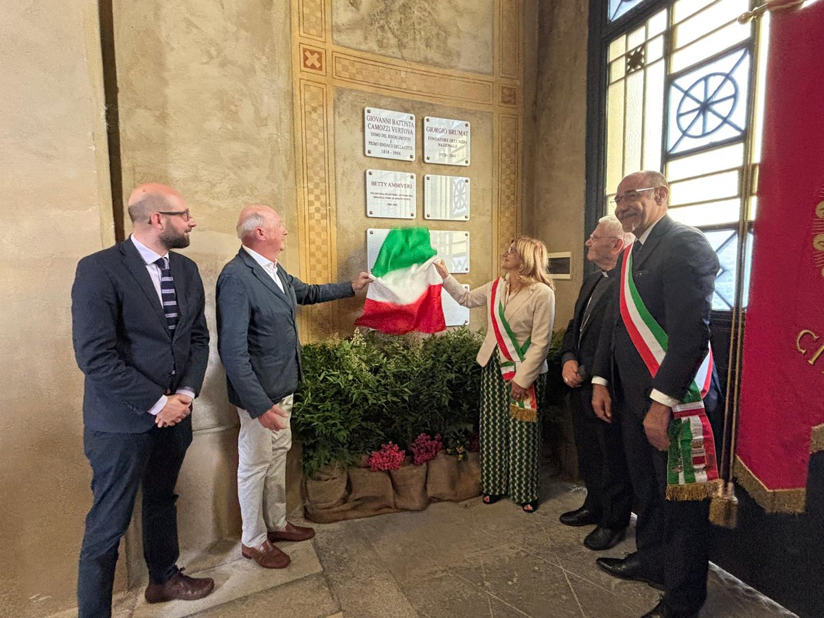 Celebrata oggi, al Cimitero monumentale, l’annessione al Famedio di Betty Ambiveri. 
Volontaria, filantropa, antifascista, Medaglia d'oro al Merito civico: così recita la prima lapide dedicata ad una donna in quel luogo che raccoglie le figure più illustri della città.