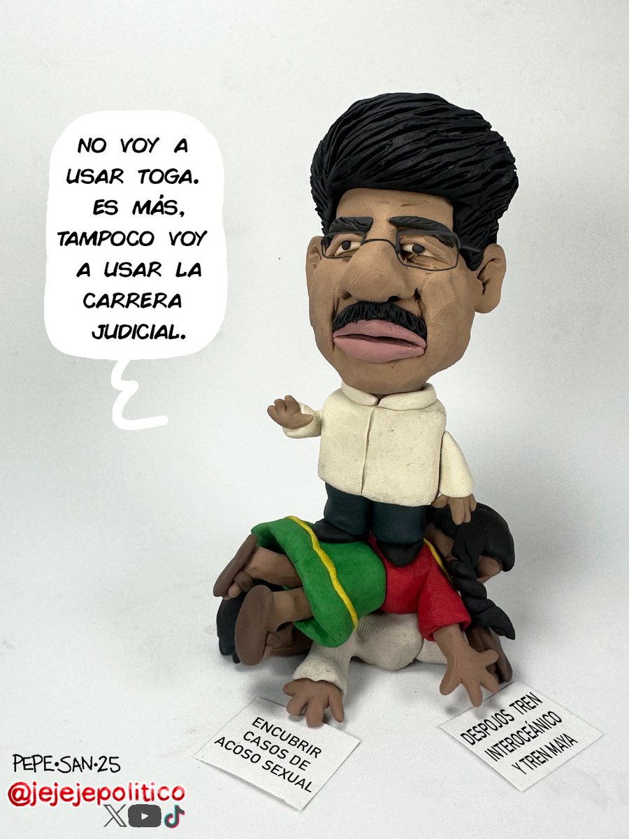 El nuevo rostro de la justicia… sin toga, sin carrera y sin vergüenza.
Mientras presume sus raíces,
la silla de la Suprema Corte ya viene con historial de encubrimiento, despojos y servilismo incluido.
Y luego preguntan por qué la toga huele a trapo sucio.
 
Por <a href="/PepeSanMonero/">PepeSan</a>