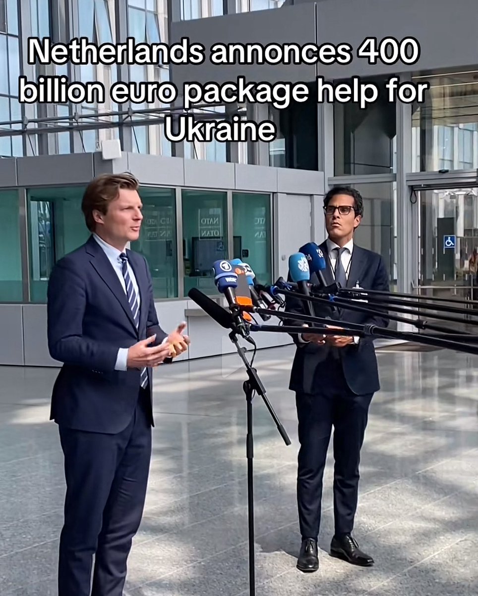 Kijk nou wat een braaf jongetje: tekent netjes bij het EU-kruisje voor de zoveelste uitgave van geld wat we niet hebben en de volgende generatie mee opzadelen. Je kan er net zo goed een willekeurige ambtenaar neerzetten.