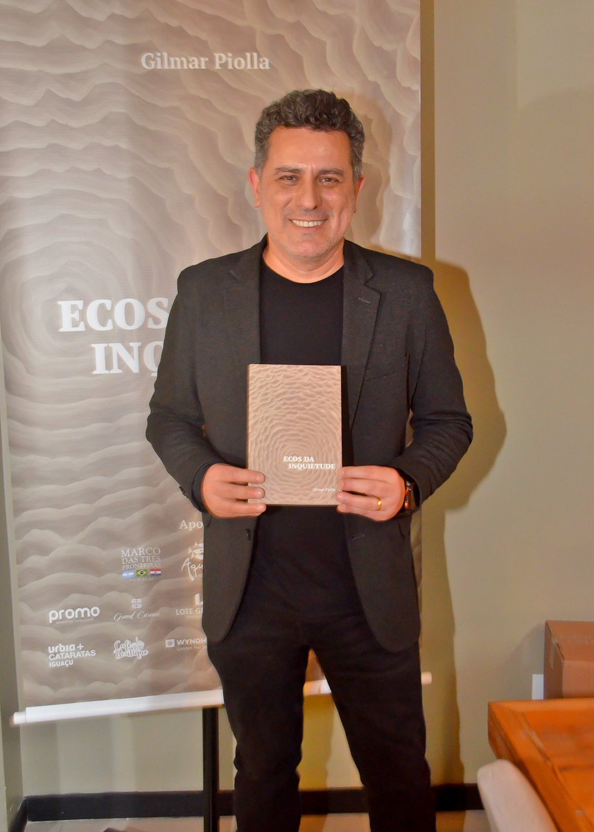 GilmarPiolla's tweet photo. Gratidão pela presença no lançamento do meu livro Ecos da Inquietude. Fotos do evento produzidas pela equipe da revista @100fronteiras no link: 
https://t.co/85bDXW6CDU https://t.co/atToO4s5HP