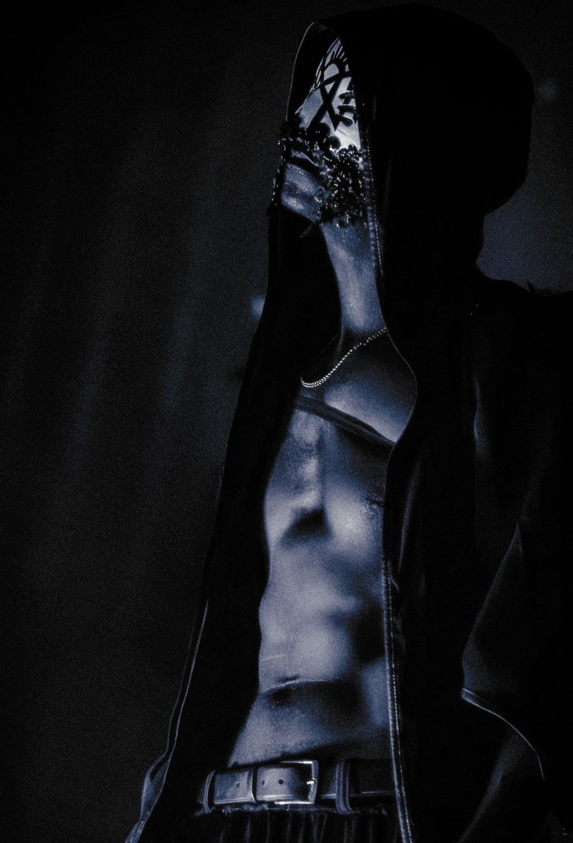 annanefarious's tweet image. 