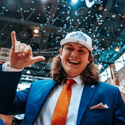 Karen Aston (@coachkarena) on Twitter photo Happy birthday to the best!! <a href="/Smithrw968/">Ryan Smith</a> thank you for all you do for <a href="/UTSAAthletics/">UTSA Athletics</a> 🤙🤙🎂🎂 Happy birthday to the best!! <a href="/Smithrw968/">Ryan Smith</a> thank you for all you do for <a href="/UTSAAthletics/">UTSA Athletics</a> 🤙🤙🎂🎂