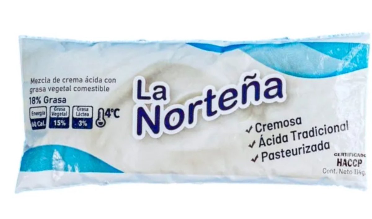 GanaderosS's tweet photo. @AgriculturaSV @SaludSV @nayibbukele @FranAlabi @oscardomsv @ECastroES Algunos d los efectos son la obesidad, problemas cardíacos, etc. 

Por último instamos al pueblo salvadoreño a leer e informarse, apoye al ganadero nacional consumiendo lácteos de  leche de vaca, así como la procedencia de estos y a las autoridades a hacer su trabajo https://t.co/8UBsXShMiY