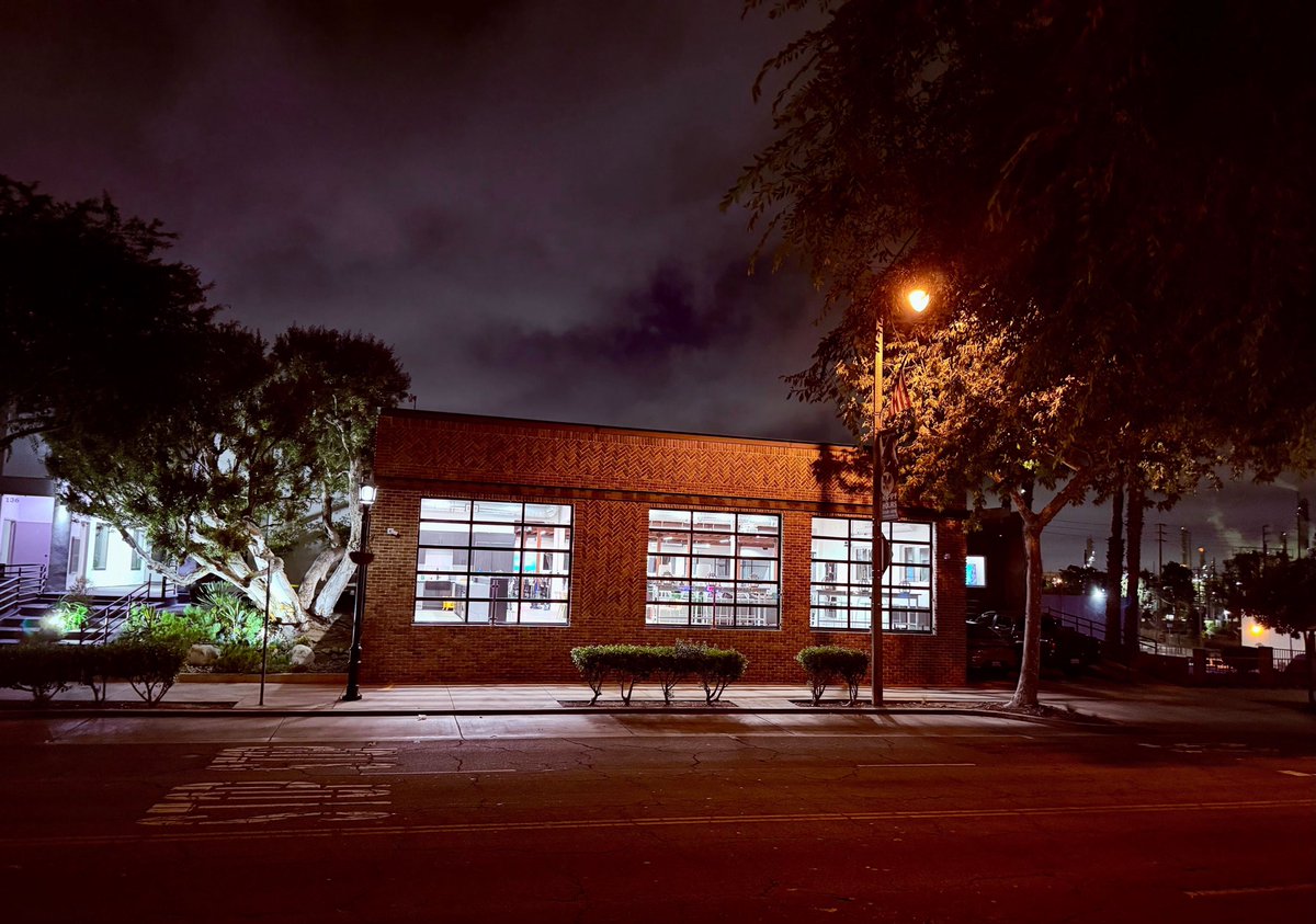 j___slide's tweet photo. Super stoked to open our new @HiveWatch HQ in El Segundo.

Sorry for laughing and clapping. https://t.co/qZUjo8Q2aC