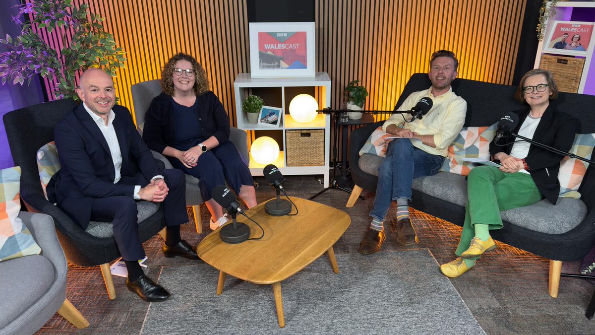 BBC Wales Politics (@walespolitics) on Twitter photo 📺Walescast on TV📺
With <a href="/jamswilliams85/">James Williams</a> & <a href="/felicityxevans/">Felicity Evans</a>
Spending Review - What's in it for Wales?
<a href="/hef4caerphilly/">Dr Hefin David MS/AS</a> <a href="/mabonapgwynfor/">Mabon ap Gwynfor AS 🏴</a> <a href="/TomGiffard/">Tom Giffard MS</a>
Political Editors' predictions <a href="/GarethLewis77/">Gareth Lewis</a> <a href="/ruthmosalski/">Ruth Mosalski</a>
Farming <a href="/AbiReader/">Abi Reader</a> + Angharad Thomas
22:40 on BBC1Wales & iPlayer 📺Walescast on TV📺
With <a href="/jamswilliams85/">James Williams</a> & <a href="/felicityxevans/">Felicity Evans</a>
Spending Review - What's in it for Wales?
<a href="/hef4caerphilly/">Dr Hefin David MS/AS</a> <a href="/mabonapgwynfor/">Mabon ap Gwynfor AS 🏴</a> <a href="/TomGiffard/">Tom Giffard MS</a>
Political Editors' predictions <a href="/GarethLewis77/">Gareth Lewis</a> <a href="/ruthmosalski/">Ruth Mosalski</a>
Farming <a href="/AbiReader/">Abi Reader</a> + Angharad Thomas
22:40 on BBC1Wales & iPlayer