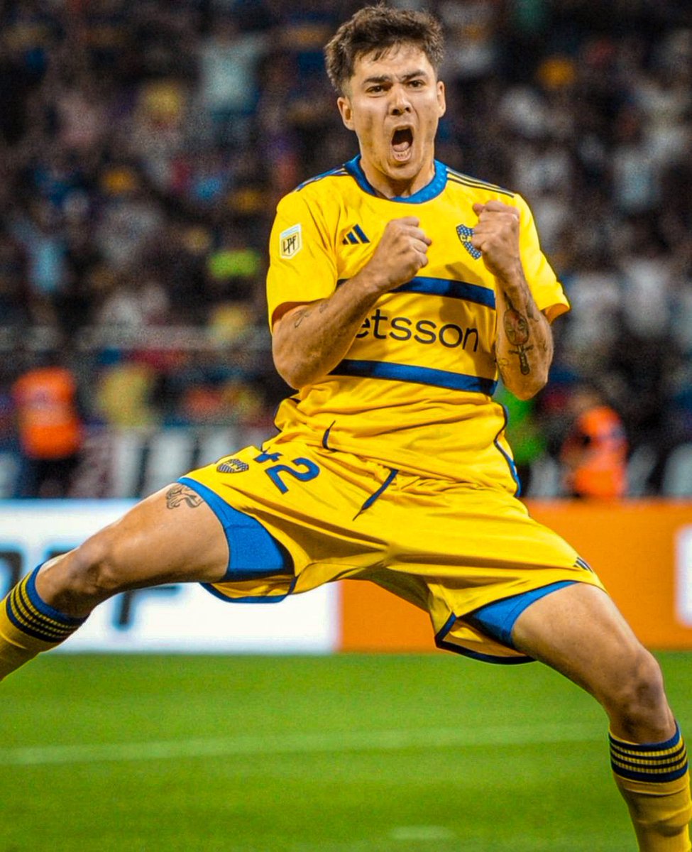 💣💣💣

MORENA le limó al representante. El tipo después bajó su rendimiento. MORENA acercó a su Papá para que sea el nuevo representante.