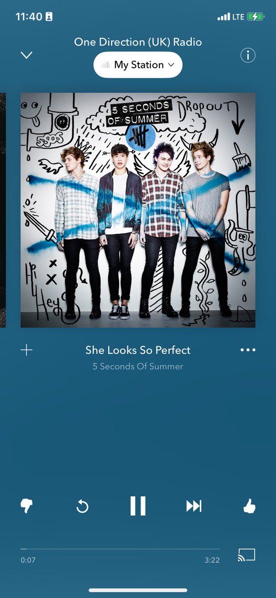 DirectionerJen_'s tweet image. Representing at work! No one even knows. They are either too old or too young but here I am…singing loud and proud. Doing the claps! In my own world. ✌🏻😎🖤