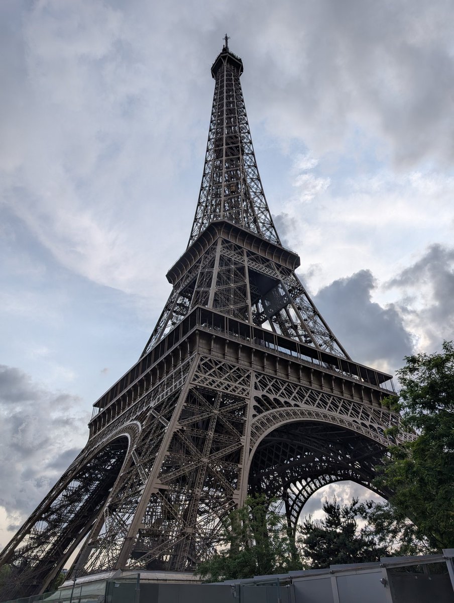 павлуша tweet media