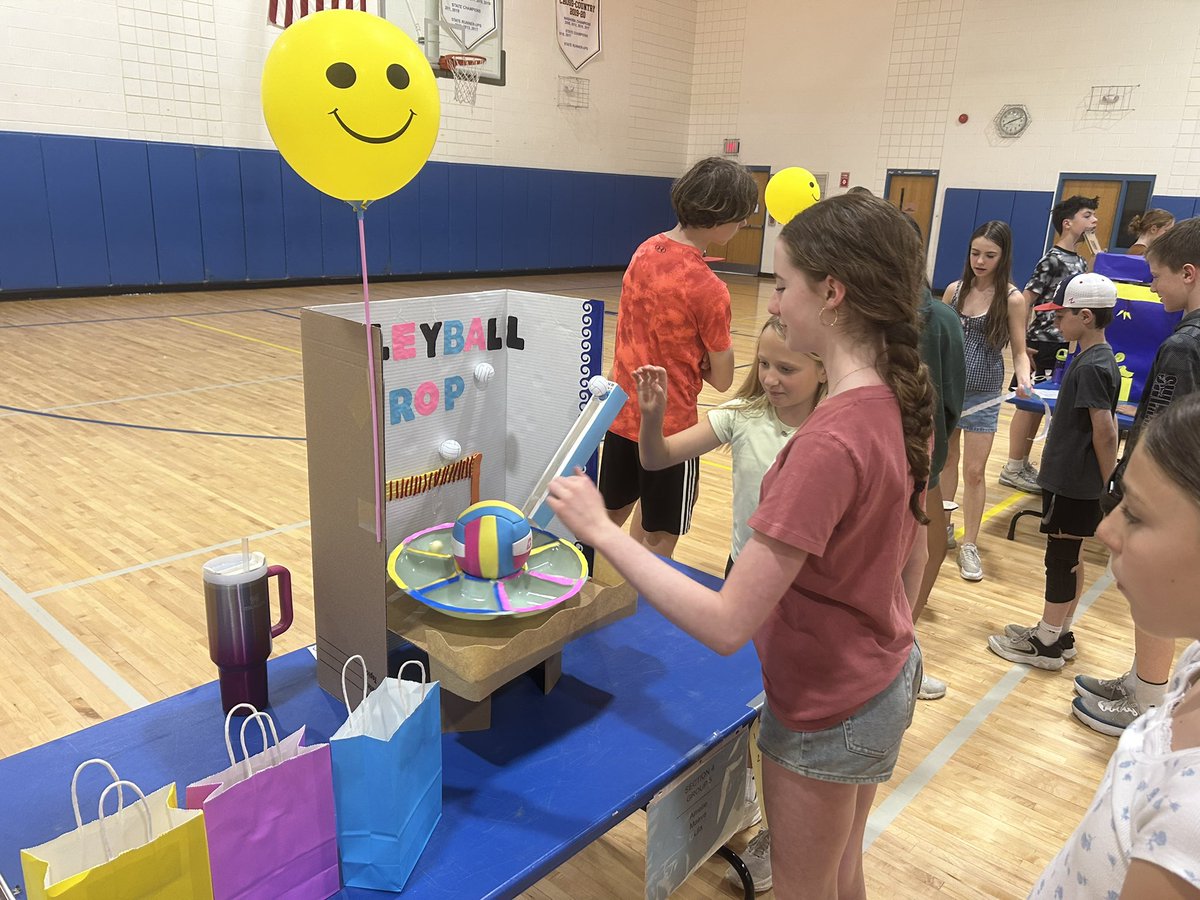 hale_middle's tweet photo. 7th grade Math Carnival! https://t.co/Eqa2qJ18S8