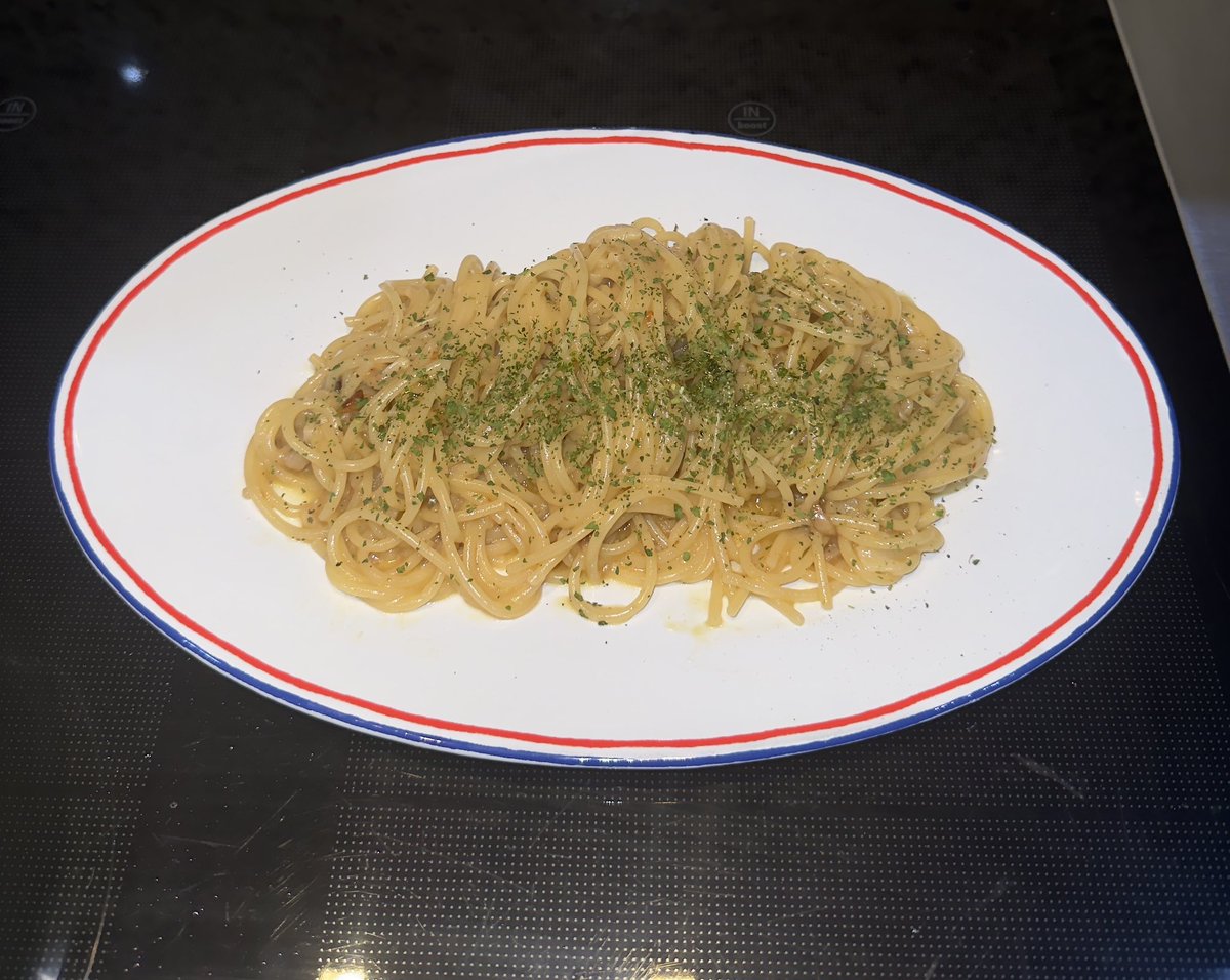 재민이가 진짜로  출근전에 30만원짜리 접시에다가 파슬리 데코한 알리오올리오를 해먹고 나가는 남자라고?