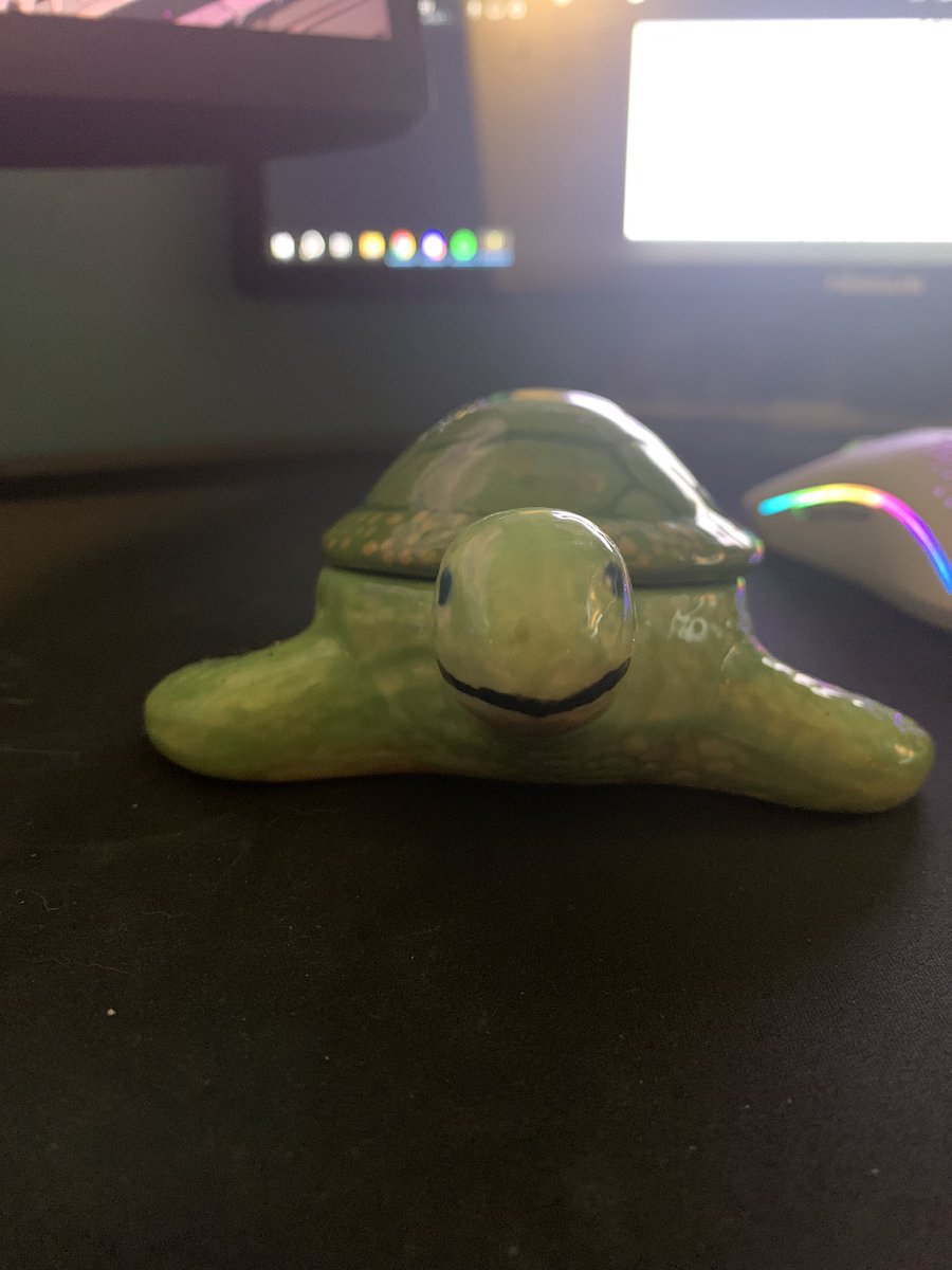 zTrippy_'s tweet photo. @LEMlCKEY This is sick made myself an ashtray a while back I love it https://t.co/GpLsaVYeEw