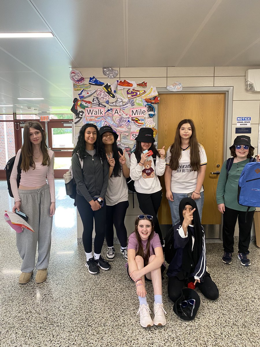 Last weeks final meeting for Reality Check! Students left with some awesome reality check gear to keep them protected from the sun this summer. 🧢😎