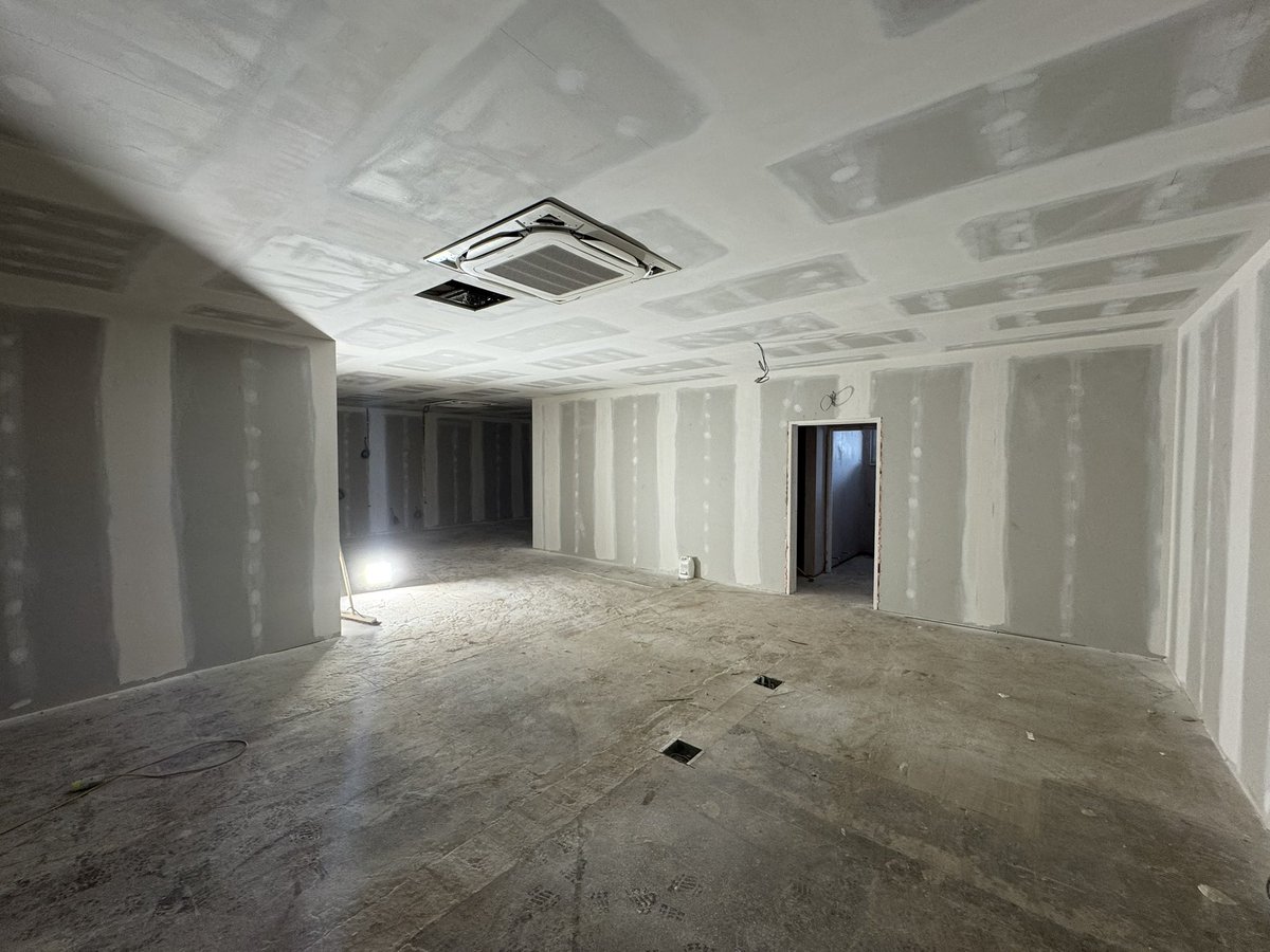 Stonelee_Ints's tweet image. Dry-lining works being undertaken at Mertrux In Derby #fitout #refurbishment #drylining #Derby