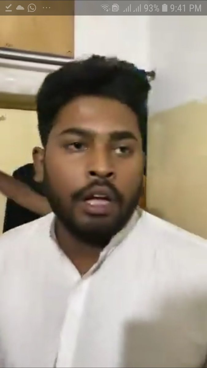 پی ٹی آئی کا مصلی
<a href="/Agha_Sarwar804/">Agha Sheikh Sarwar</a>