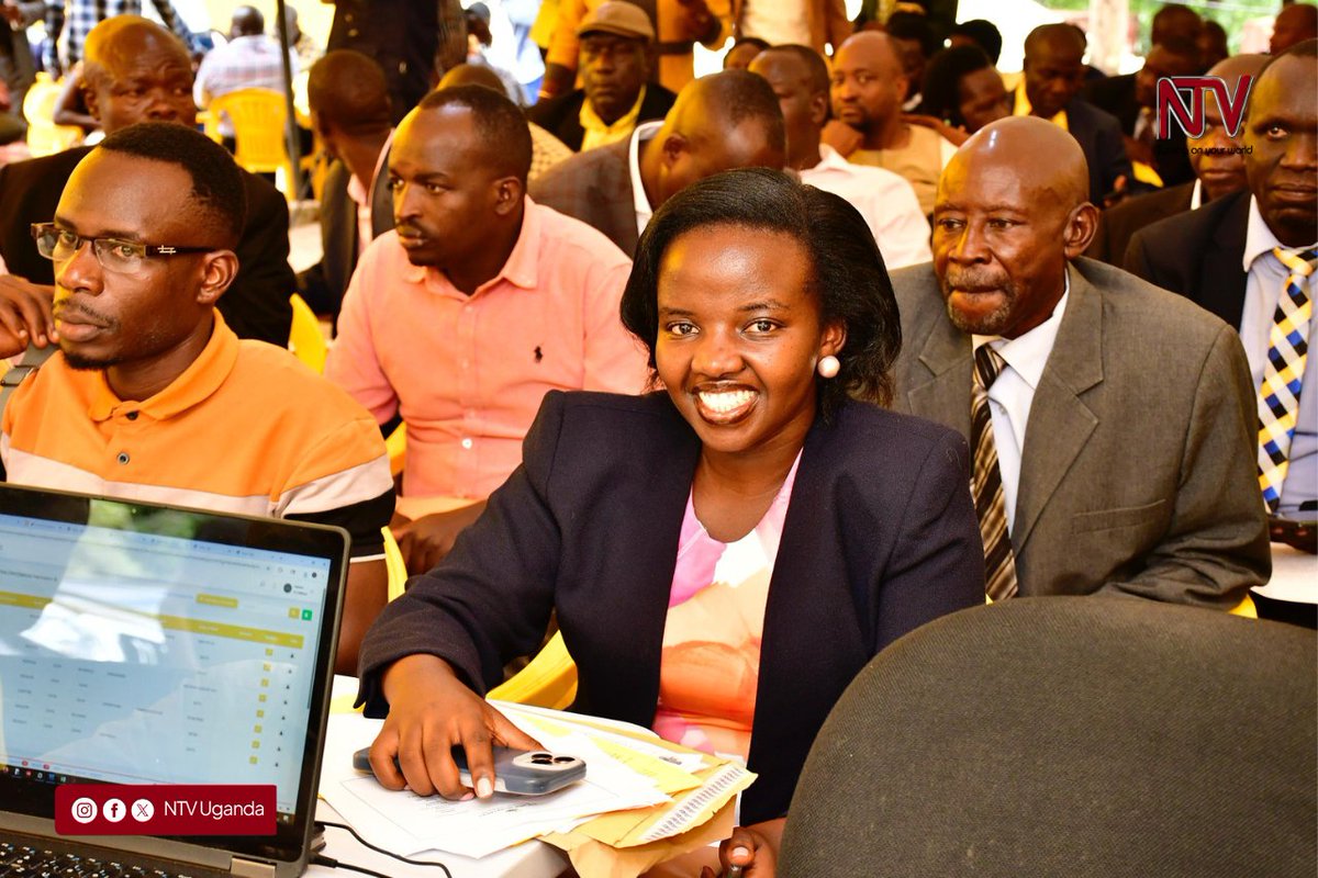 NTV UGANDA (@ntvuganda) on Twitter photo PHOTOS: Mackline Asiimire has picked nomination forms from the NRM Secretariat, officially expressing interest in representing Igara West Constituency in the upcoming general election.
#NTVNews
๐ธ: <a href="/abubakerlubowa/">Lubowa Abubaker</a> PHOTOS: Mackline Asiimire has picked nomination forms from the NRM Secretariat, officially expressing interest in representing Igara West Constituency in the upcoming general election.
#NTVNews
๐ธ: <a href="/abubakerlubowa/">Lubowa Abubaker</a>
