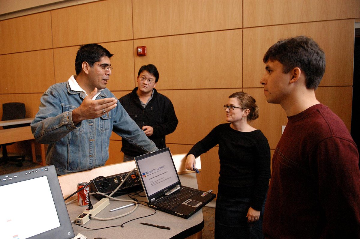 Meet Illini legends Steve Chen and Jawed Karim, who cofounded YouTube and revolutionized how the world shares and consumes video.  🔶🔷 

Watch the first YouTube video ever uploaded, Me at the Zoo, starring Karim: youtube.com/watch?v=jNQXAC…