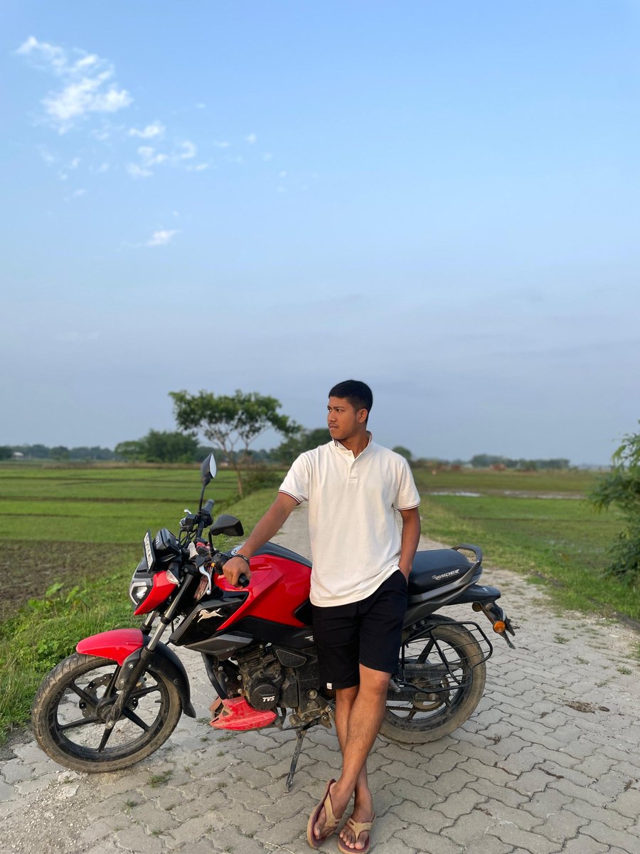 Bhaskar37141417's tweet photo. 🤍✨ https://t.co/0Lylq2Za8e