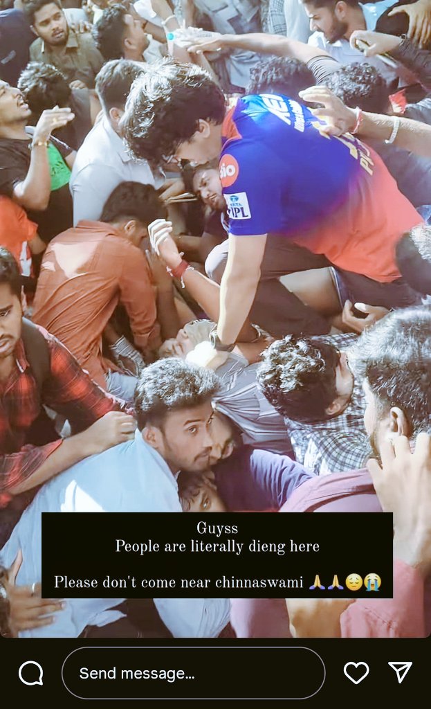 चिन्नास्वामी स्टेडियम के पास हुई भगदड़ की जिम्मेदारी लेते हुए कर्नाटक से भाजपा के मुख्यमंत्री योगी आदित्यनाथ जी को तत्काल इस्तीफा दे देना चाहिए ।