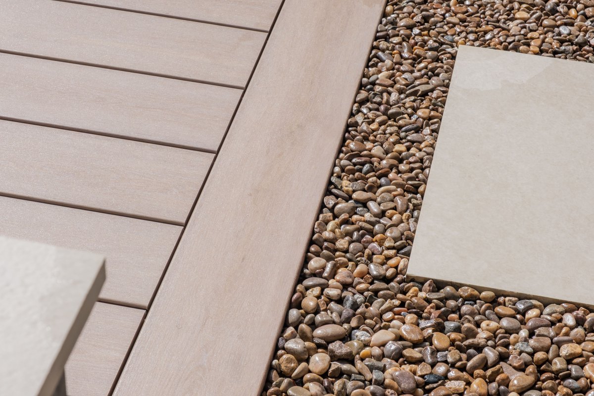 TalaseyLtd's tweet photo. Also featured, our Cava Quartz Lucio porcelain paving and Brown Cedar Shadow Gap Cladding to complement the garden design to offer bold colour contrasts and aesthetics. https://t.co/mqNbkv9Wd9