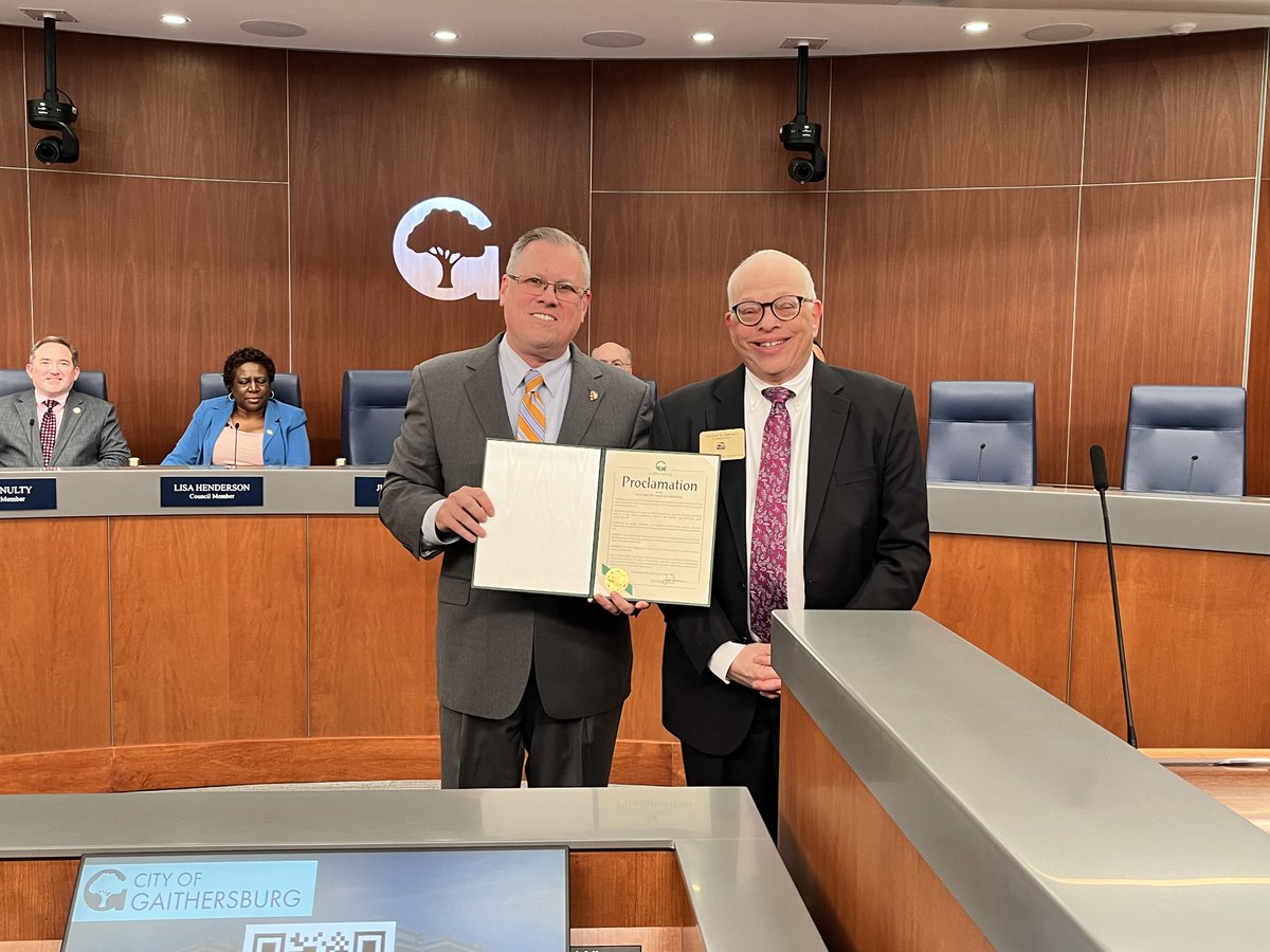City of Gaithersburg (@gburgmd) on Twitter photo 🇺🇸 At the June 2 Mayor & City Council Meeting, Mayor <a href="/judashman/">Jud Ashman</a> proclaimed June 14 as United States Army Day in Gaithersburg!
🎉Today we celebrate the 250th birthday of the U.S. Army — 250 years of service, sacrifice & strength.
Veteran Jayson Spiegel accepted the proclamation. 🇺🇸 At the June 2 Mayor & City Council Meeting, Mayor <a href="/judashman/">Jud Ashman</a> proclaimed June 14 as United States Army Day in Gaithersburg!
🎉Today we celebrate the 250th birthday of the U.S. Army — 250 years of service, sacrifice & strength.
Veteran Jayson Spiegel accepted the proclamation.