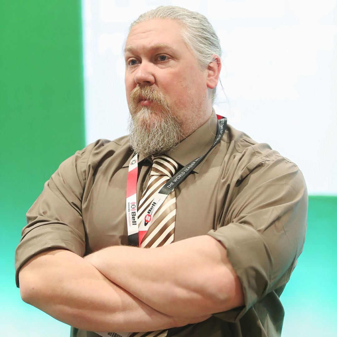 britpestcontrol's tweet image. CAPTION COMPETITION! 🤪 Alex Wade and myself had some fun earlier trying to come up with a caption for this photo from PPC Live, and we thought it might be nice to spread the fun a bit. 

Have a go at captioning the pic 😁 Keep it clean, folks! 😂 

#PestControl #CaptionComp