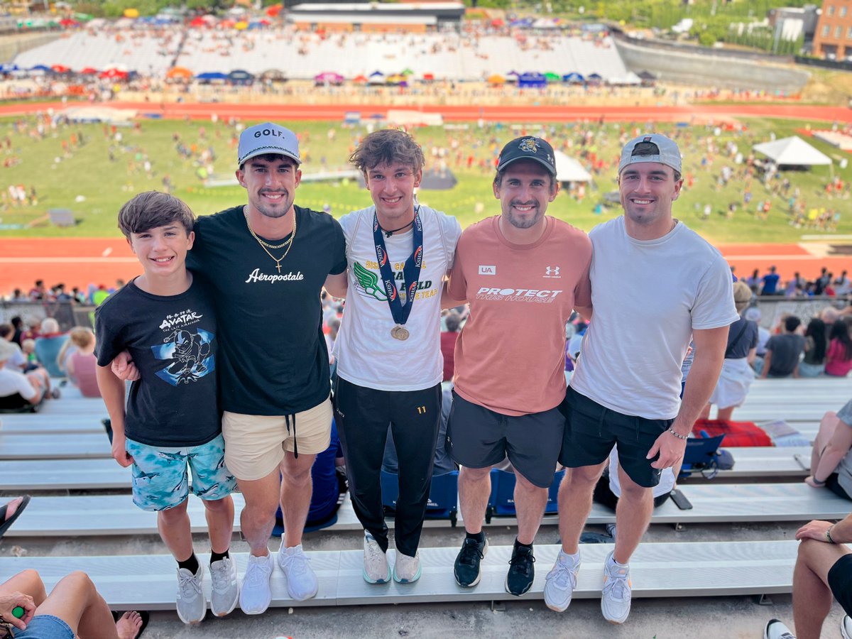 I love my family so much and I was so glad that they could all make it to the state meet. You are all motivation for me!