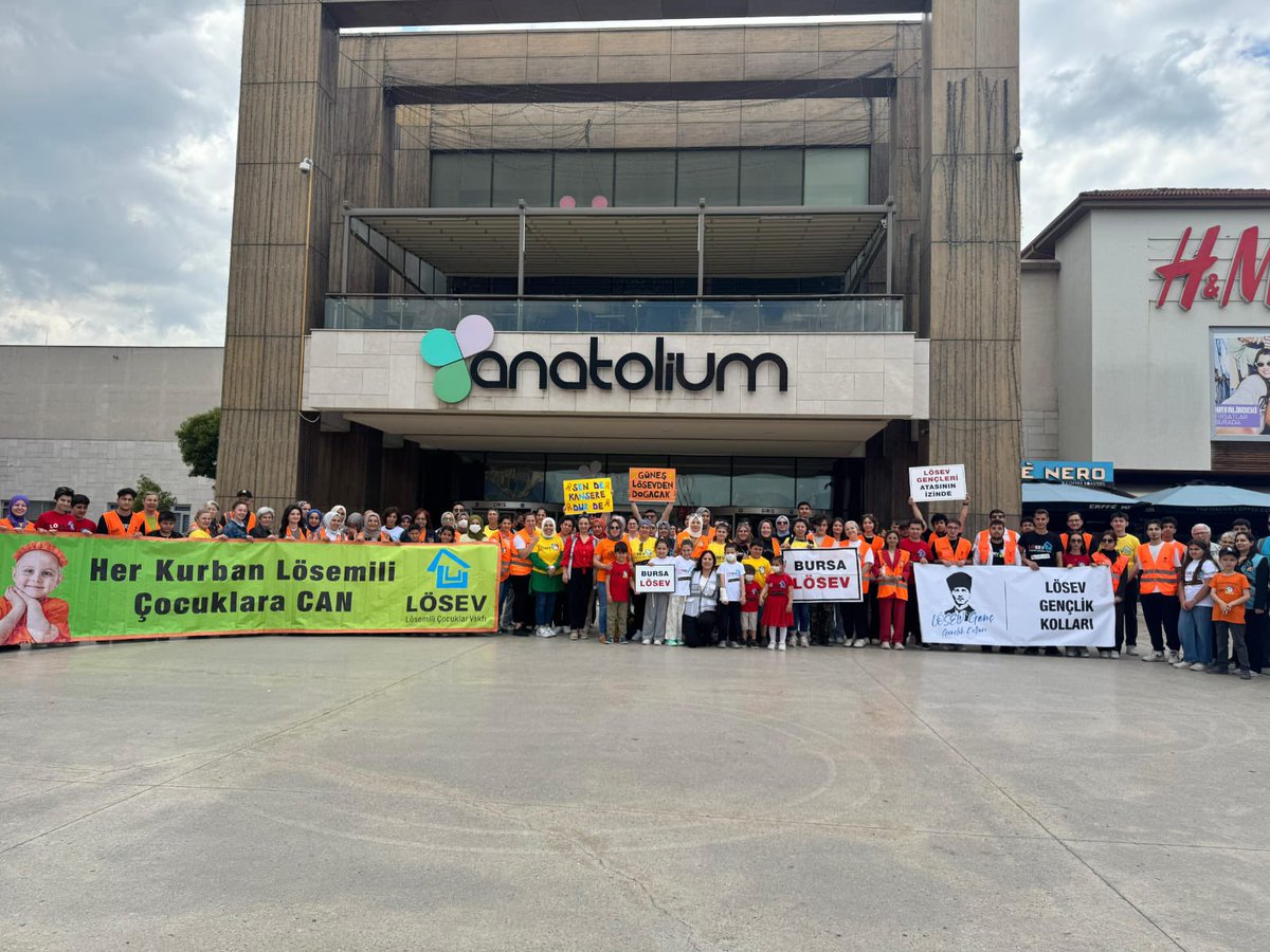 Binlerce ailemiz, çocuğundan, yetişkinine biz kocaman bir aileyiz. Her birinin canı için buradayız. #HerKurbanLösemiliÇocuklaraCan 
<a href="/ustunezer/">Dr. Üstün EZER</a> <a href="/hulya_unver/">Hülya ÜNVER</a> <a href="/julidearifoglu/">Dr.Julide Arifoğlu</a>