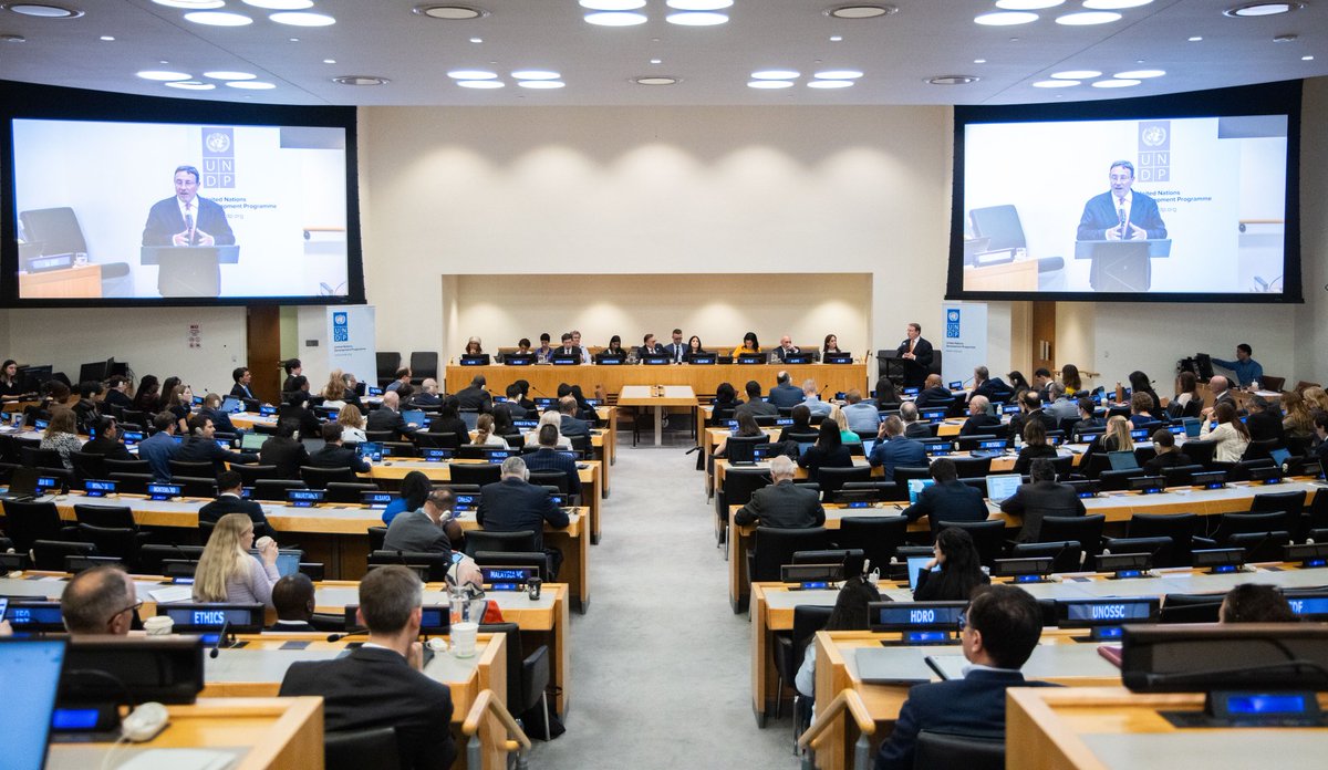 Michelle Muschett (@michmuschett) on Twitter photo En su discurso de despedida en #UNDPEB, <a href="/ASteiner/">Achim Steiner</a> reafirmó rol @PNUD como columna vertebral del sistema de desarrollo de 🇺🇳.
📌 Desarrollo humano
📌 Cooperación multilateral
📌 Gobernanza para el siglo XXI
6 décadas de resiliencia haciendo del desarrollo una agenda de esperanza. En su discurso de despedida en #UNDPEB, <a href="/ASteiner/">Achim Steiner</a> reafirmó rol @PNUD como columna vertebral del sistema de desarrollo de 🇺🇳.
📌 Desarrollo humano
📌 Cooperación multilateral
📌 Gobernanza para el siglo XXI
6 décadas de resiliencia haciendo del desarrollo una agenda de esperanza.
