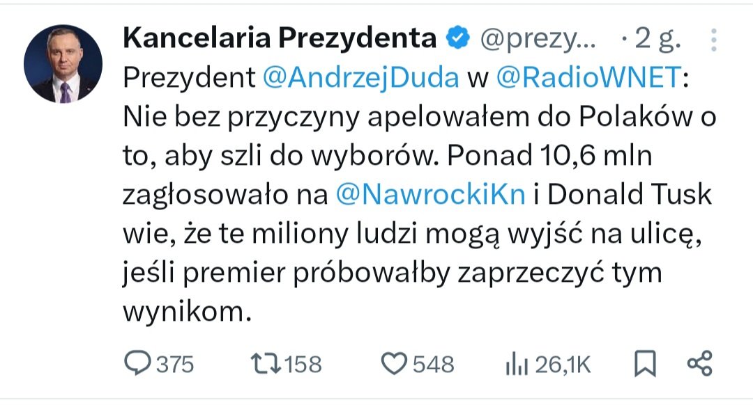 olajaqbowska's tweet photo. Prezydent RP grozi dwóm trzecim obywateli, że jeśli po dobroci nie zaakceptują wyniku wyborów, to naśle na nich pozostałą jedną trzecią. Prezydent wszystkich Polaków.
Gdyby te wybory były uczciwe, to trzeba by było grozić? Co właściwie pan @AndrzejDuda próbuje nam przekazać? https://t.co/GGcGWjwARm