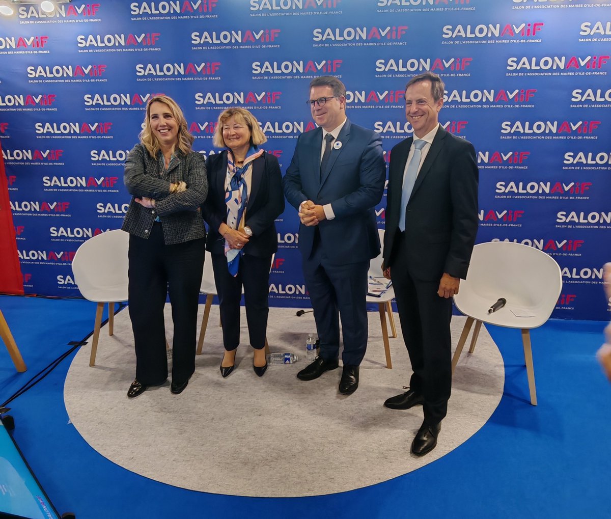 #SalonAMIF  🟧Comment agir contre les fractures sociales et territoriales grâce à l'innovation ? 
🙏Merci à Benjamin Cognard (CA Melun Val de Seine) pour avoir partagé sa stratégie vers le Très Haut Débit avec la fermeture du cuivre pour les mairies : Anticiper ! #TrèsHautDébit
