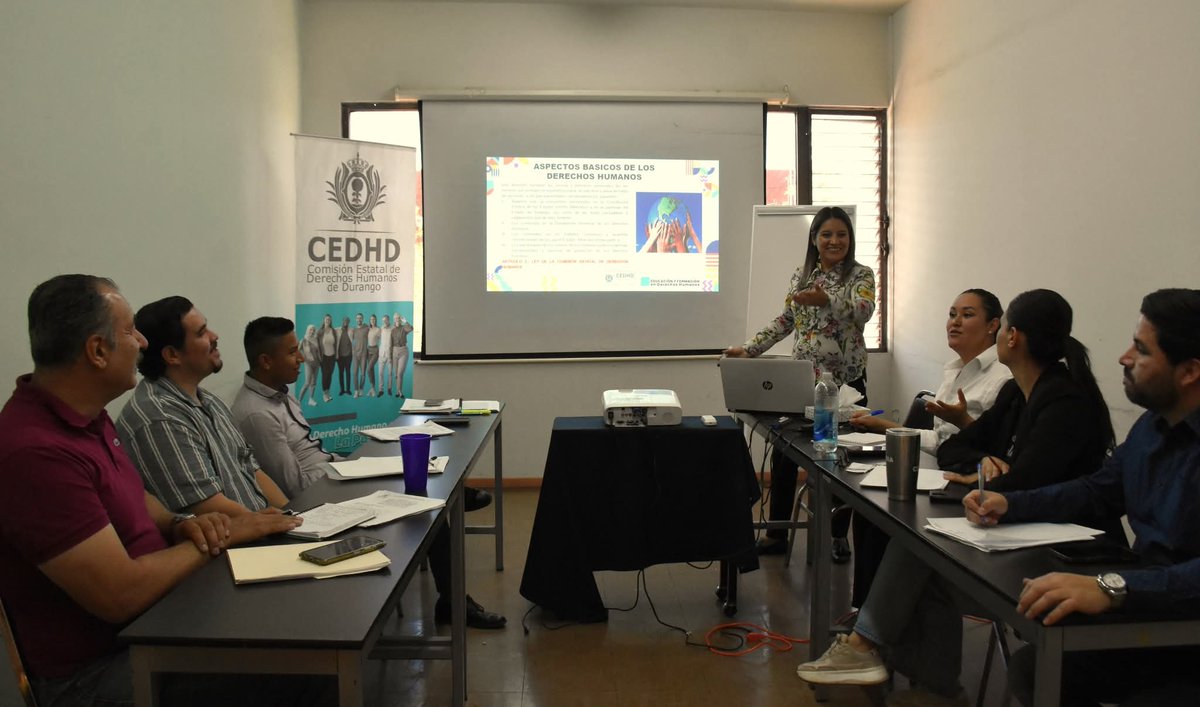 Ángulo Informativo (@anguloinforma) on Twitter photo #Durango | 🖋🔎📚 Integrantes de la Dirección de Educación y Formación en #DDHH de la <a href="/CedhDurango/">CEDH Durango</a> continúan capacitándose para seguir promoviendo, protegiendo y difundiendo los derechos humanos en todos los espacios.
#HagamosQueLosDerechosHumanosSeVivan 🕊 #Durango | 🖋🔎📚 Integrantes de la Dirección de Educación y Formación en #DDHH de la <a href="/CedhDurango/">CEDH Durango</a> continúan capacitándose para seguir promoviendo, protegiendo y difundiendo los derechos humanos en todos los espacios.
#HagamosQueLosDerechosHumanosSeVivan 🕊