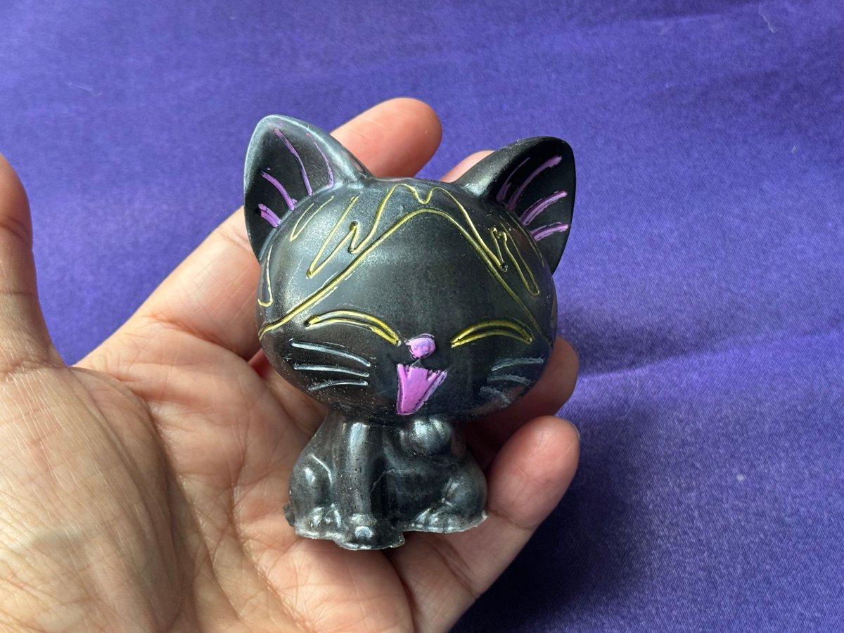Poxy_Roses's tweet image. When your altar decor fits in the palm of your hand 🖤🐾
This mini resin cat is here to bring charm and cosmic vibes to your space.
🎨 Handmade and ready to ship.
#SmallBizMagic #WitchyFinds #PoxyRose

buff.ly/6uwPKby