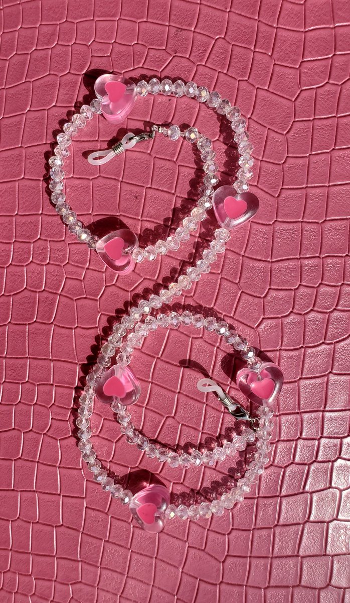 hey everyone, incase you didn't know <a href="/byiwade/">Iwade</a> is running a 20% discount on all existing glasses chain designs from now till June 18th 2025. it doesn't have to be the exact same colour posted on our page, just the same design. please, come and buy. prices range from 8-12k 🤲🏾😔