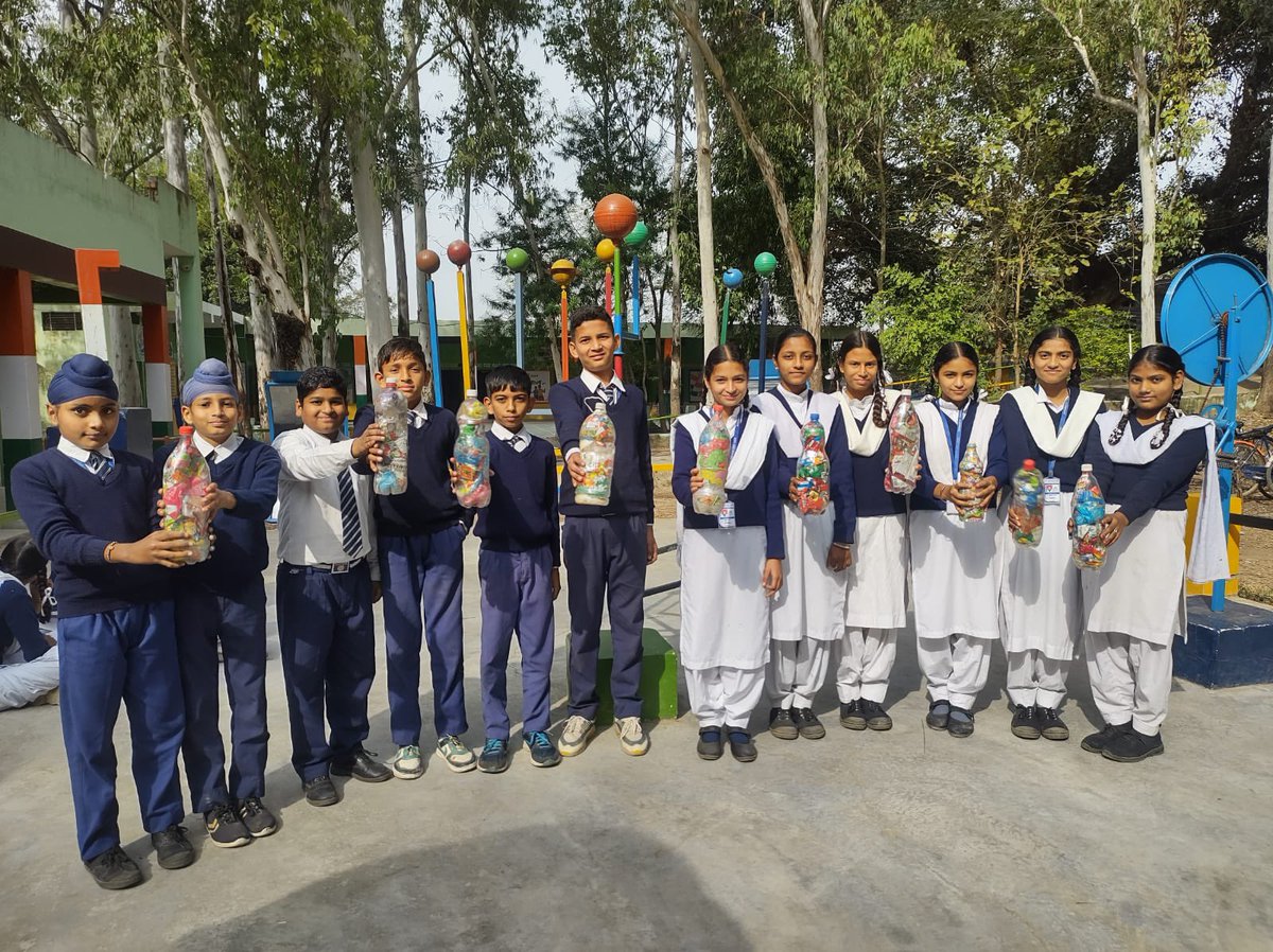 Mandakini Thakur tweet media